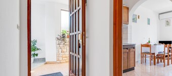 Secluded Apartment in Poreč with Garden