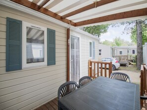 Outdoor dining - Mobile Home in Saint Jean near Sea Beach (Saint-Jean-de-Monts)
