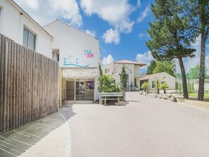 Exterior - Mobile Home in Saint Jean near Sea Beach (Saint-Jean-de-Monts)