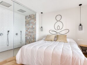 4 bedrooms, WiFi