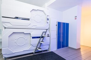 Free WiFi, bed sheets - Space Homes Hostel - Inner City (Vienna)