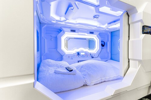 Space Homes Hostel - Inner City