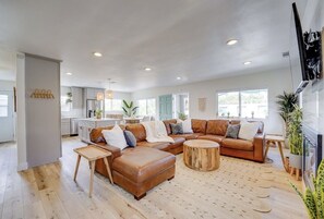 Smart TV - Private 3BD Coastal Oasis - .5 miles from Beach! (Encinitas)