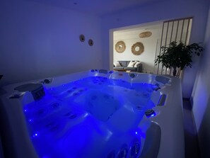 Interior - Gîte with private Jacuzzi (St martin choquel)