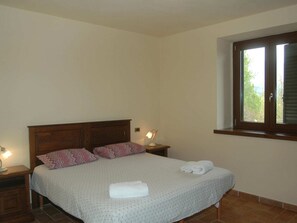 4 bedrooms, iron/ironing board, WiFi - Holiday home with pool in Camporgiano (Camporgiano-LU)