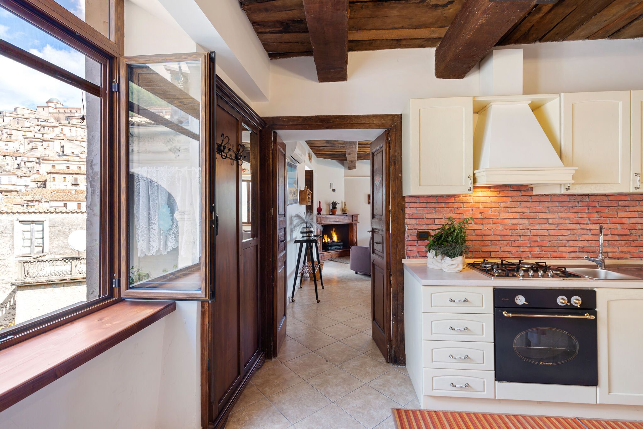 Tasteful Mansion in Morano Calabro with Balcony