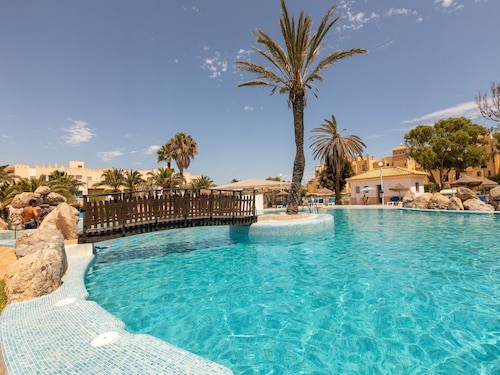 Roquetas Beachside Getaway