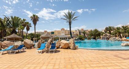Gemütliche Wohnung mit Pool am Strand