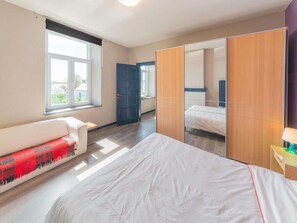 4 chambres, fer et planche Ă repasser, Wi-Fi
