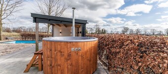 Farmhouse in Silvolde with Hot Tub