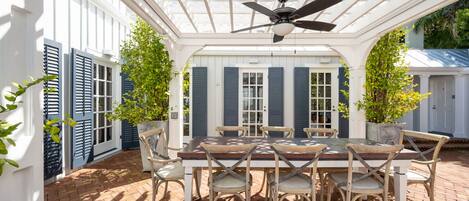 Outdoor dining