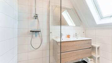 Shower, jetted bath