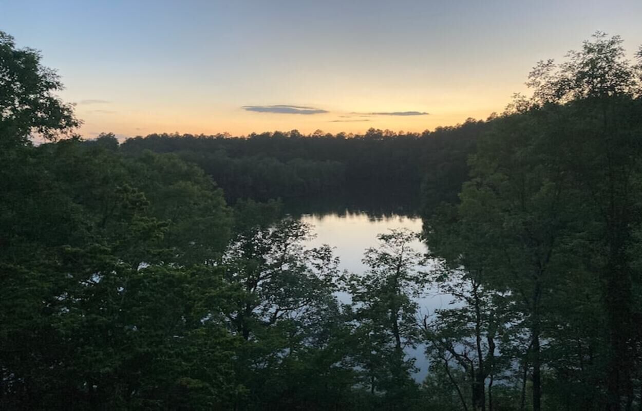 Spacious Luxury Lake Cabin (Private) Hot Tub & Sunset View, Wedowee, AL