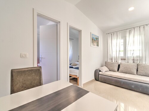 Holiday Home in Banjole near Beach