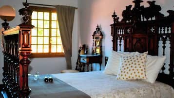 5 bedrooms, iron/ironing board, WiFi