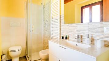 Dusche, Bidet