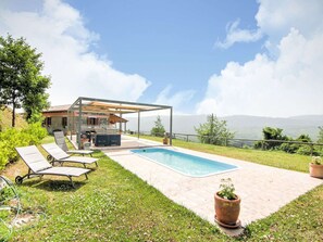 Pool - Belvilla by OYO Villa in Torre di Ruggiero (Torre di Ruggiero)