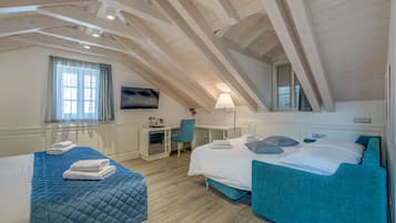 1 bedroom, Frette Italian sheets, premium bedding, memory-foam beds
