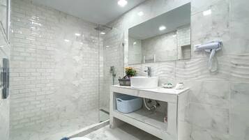 Bathtub