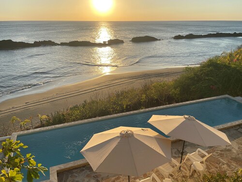 Casa Marazul - Beachfront House With Gorgeous Pool and Huge Rancho