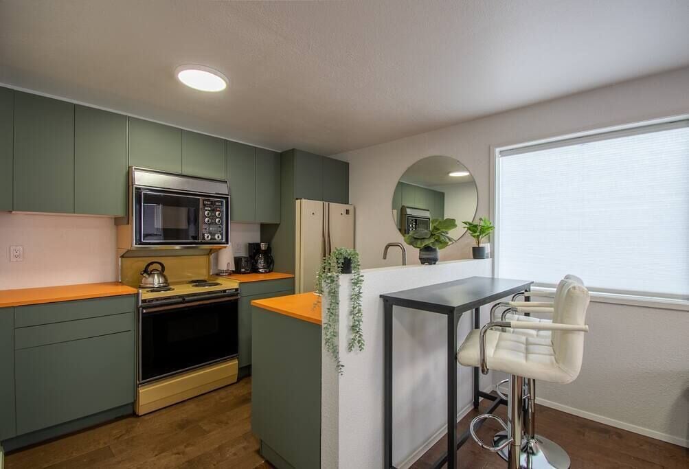 Dreamy 70's Inspired Studio