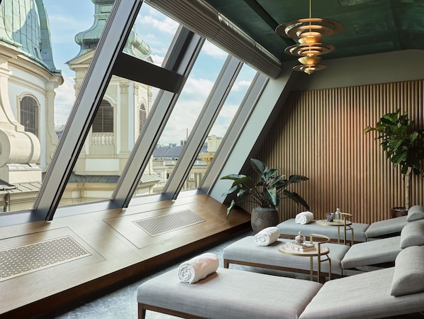 Sauna, hammam, 4 salles de soins