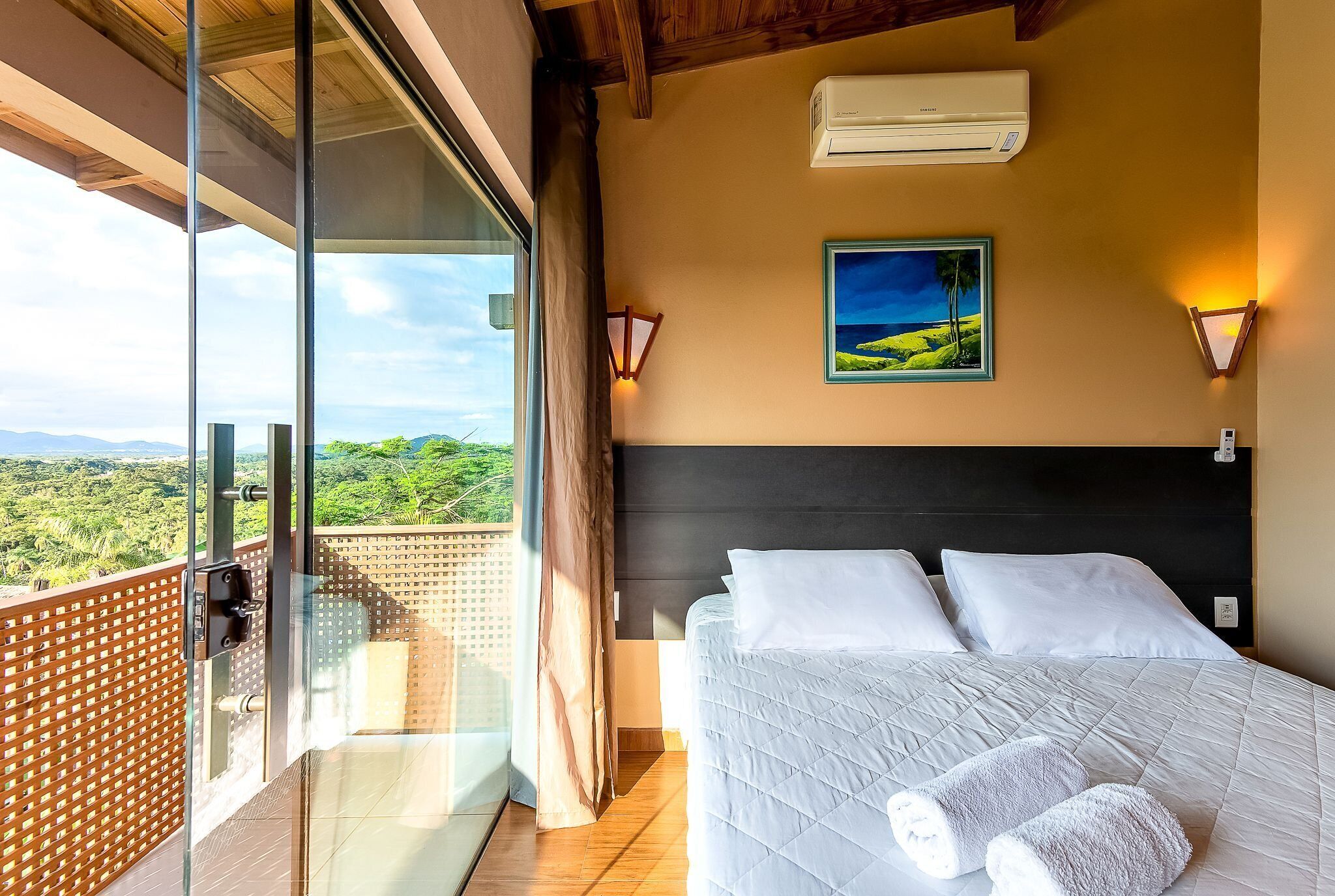 Bungalow Presidential - eldstad - utsikt mot trädgården | Egyptiska bomullslakan och sängtillbehör av högsta kvalitet