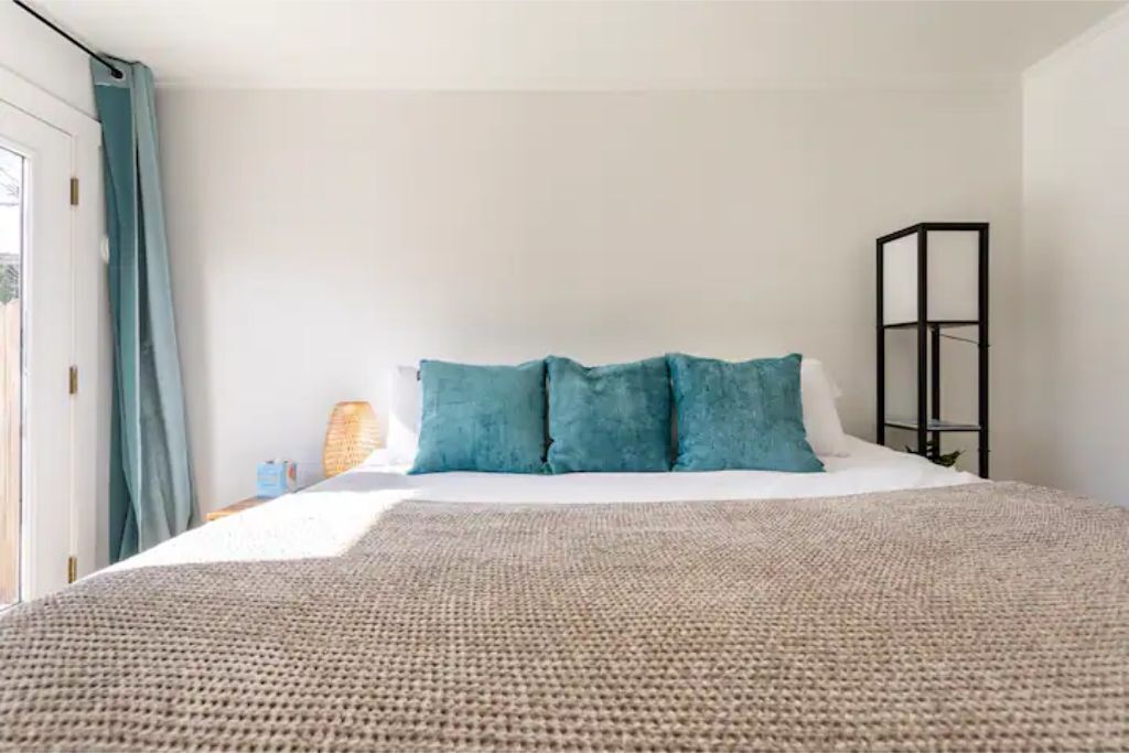 Bungalow Bliss 5 min. To Pasadena or walk to town