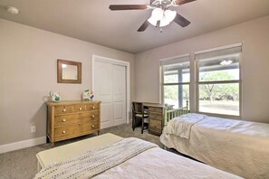 3 chambres, fer et planche à repasser, Wi-Fi, literie fournie