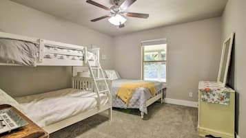 3 quartos, ferros/tábuas de passar roupa, Wi-Fi, roupa de cama