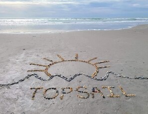 Am Strand, Liegestühle, Strandtücher