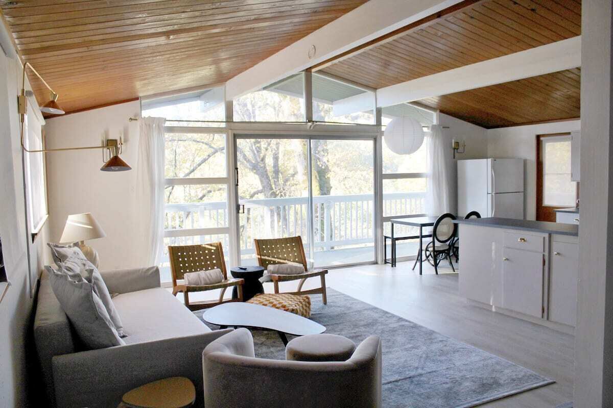 Cozy Modern Cabin in Bass Lake near Yosemite