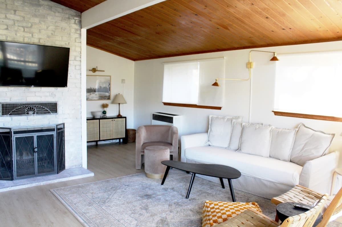 Cozy Modern Cabin in Bass Lake near Yosemite