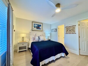 4 bedrooms, desk, iron/ironing board, travel cot