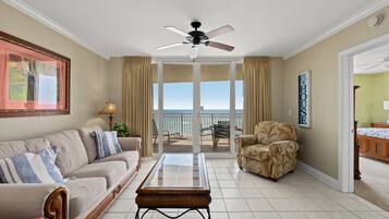 Smart TV, videojuegos y libros