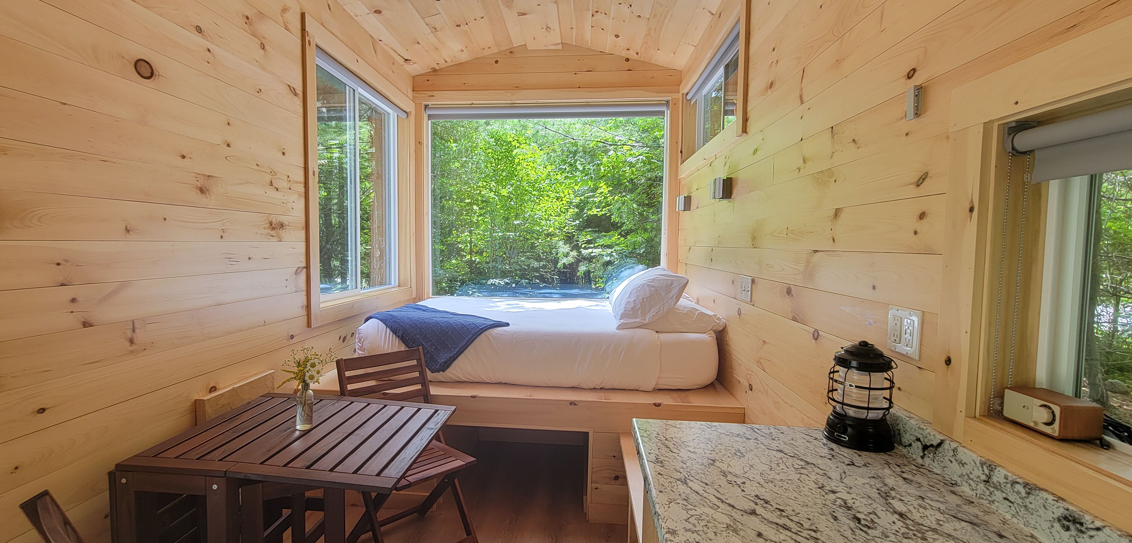 Trailside Stays - Tiny House in the Woods-Escape to Nature. Robin