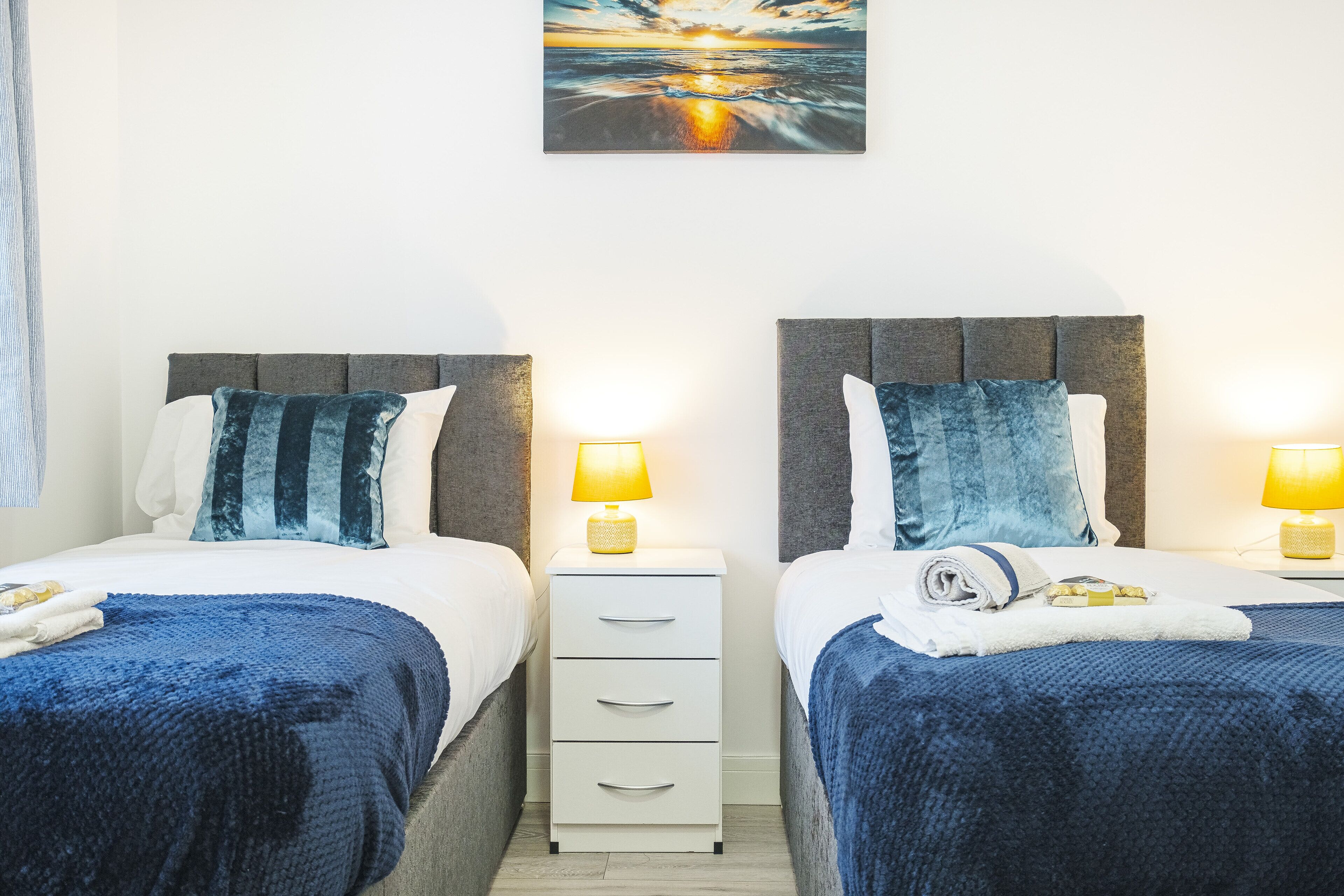 6 bedrooms, iron/ironing board, WiFi, bed sheets