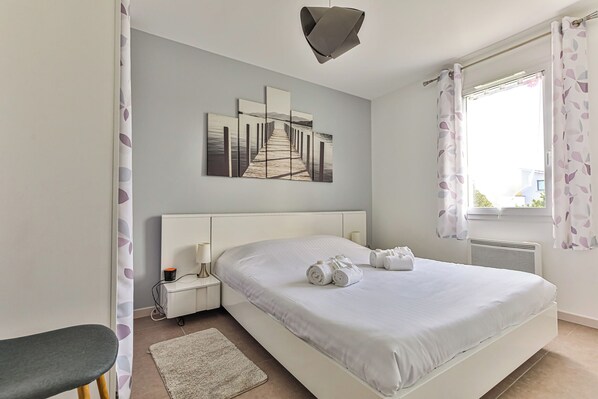 3 Schlafzimmer, Bügeleisen/Bügelbrett, Reisekinderbett, Bettwäsche