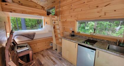 Trailside Stays - Tiny House in the Woods-Escape to Nature. Cardinal