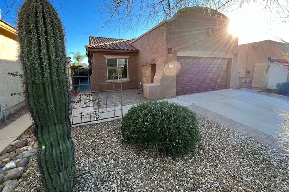 Casa De Oro, Gateway to the Superstition Mountains