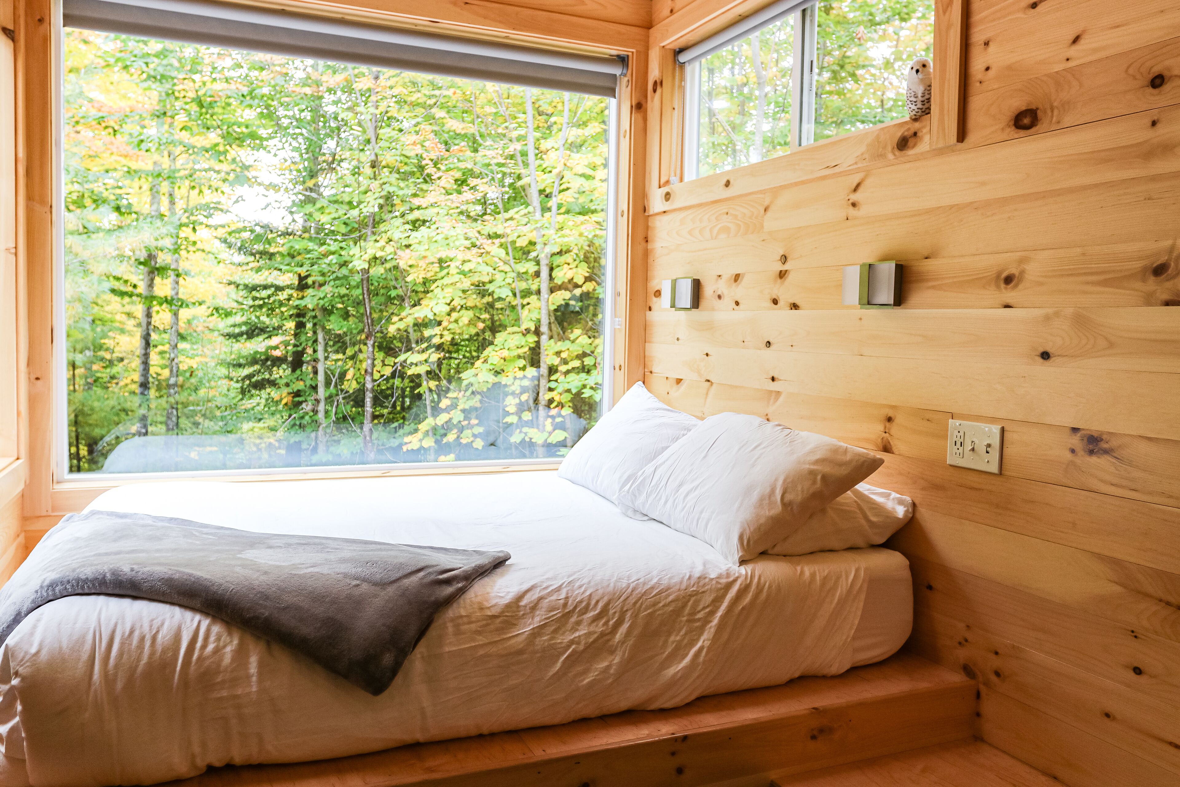 Trailside Stays - Tiny House in the Woods-Escape to Nature. Snow Owl
