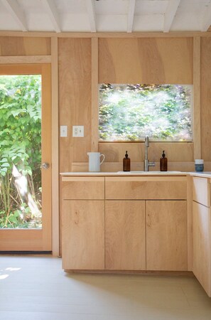 Interior - Modern Cottage 1 (The Lorca, Catskills) - 10 min to Belleayre, 25 min to Windham (Shandaken)