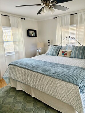 3 bedrooms, iron/ironing board, free WiFi, bed sheets