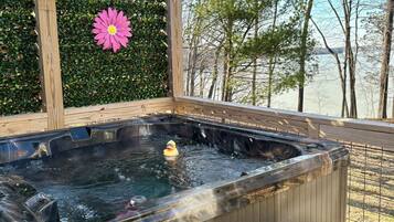 Bain à remous extérieur