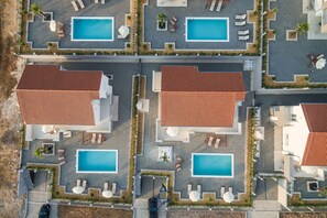 Exterior - Exquisite 4 BD villa for 8 with heated pool near Zadar (Sukošan)