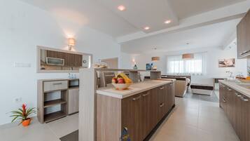 Fridge, microwave, oven, dishwasher