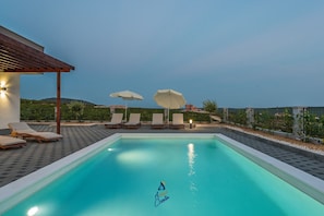 Outdoor pool, a heated pool