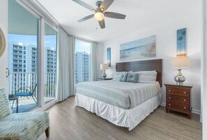 3 bedrooms, iron/ironing board, free WiFi, bed sheets - 2705 Gulf Views ~ HOT Savings ~ Heated Pool ~ Pool Bar, Hot Tub ~ Book July 11th (Destin)