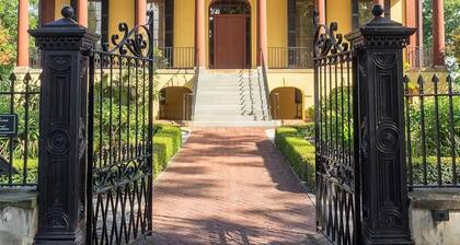 Private Getaway in the Heart of Columbia!