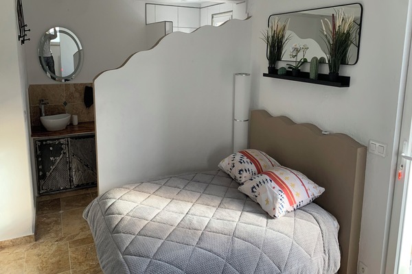 1 soverom, strykejern/-brett, wi-fi og sengetøy